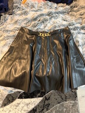 SHEIN Black Faux Leather Skater Skirt with Gold Chain Belt